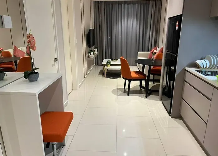 Hill 10 2R1B 3Pax Double Tree I-City Hotel Grade