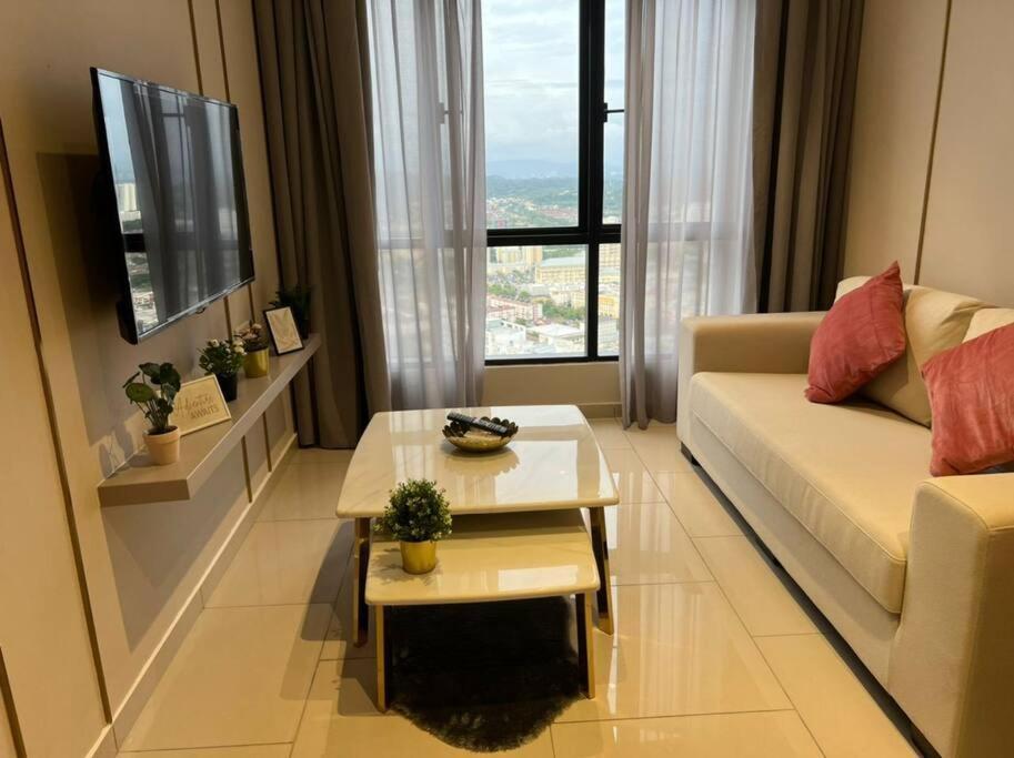 Apartment Hill 10 2r1b 3pax Double Tree I-city Grade