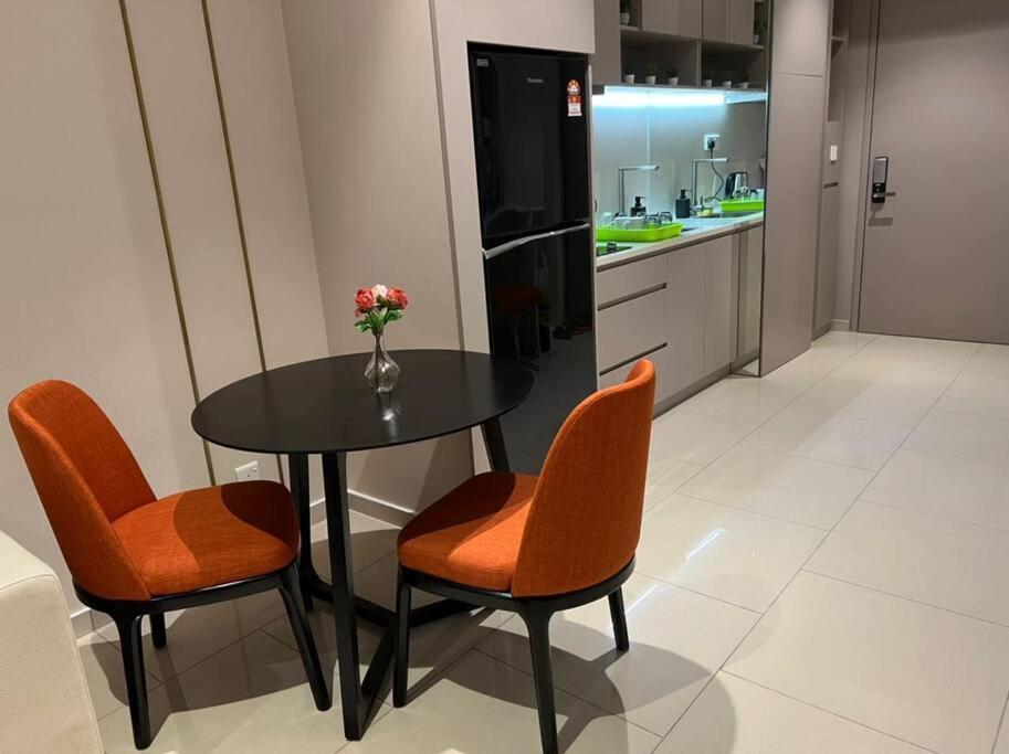Apartment Hill 10 2r1b 3pax Double Tree I-city Grade Shah Alam