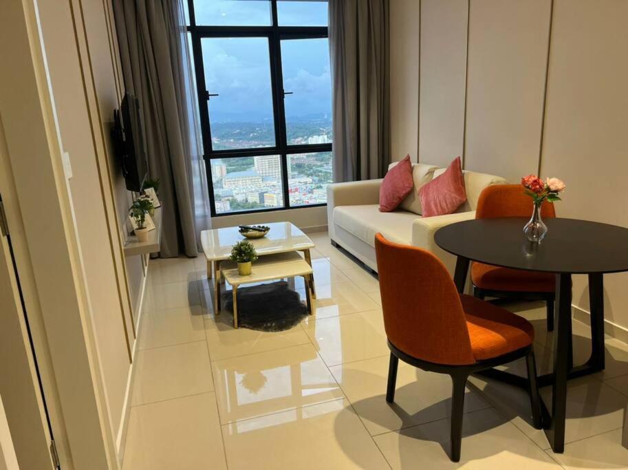 Apartment Hill 10 2r1b 3pax Double Tree I-city Grade *